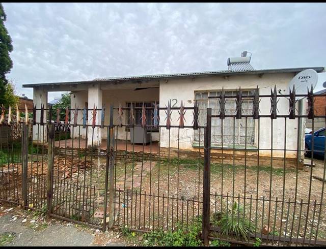 5 BEDROOM HOUSE FOR SALE IN VREDEDORP